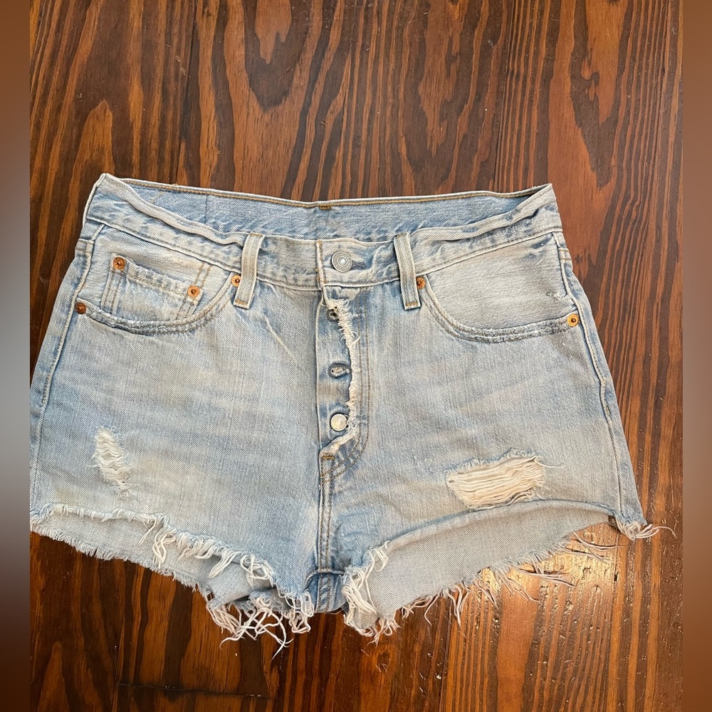 Levi Jean short size 28
